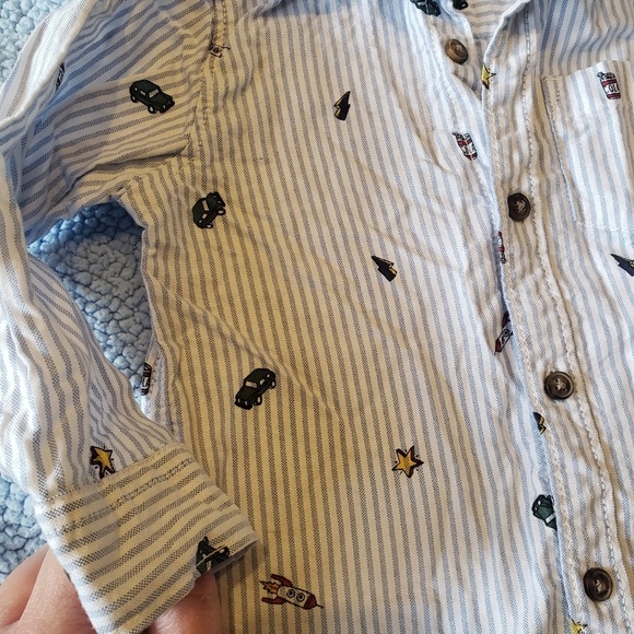 Carter's 12 month button down set - Picture 2 of 3